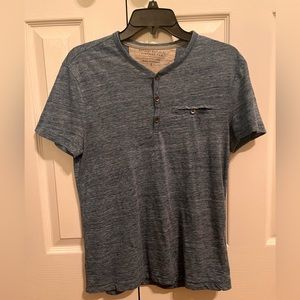 Banana Republic Men’s Blue T-shirt